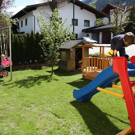 Schiestl Apartman *